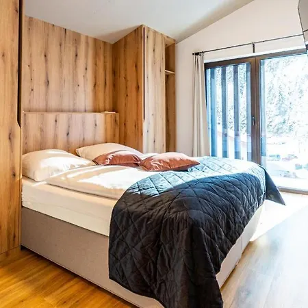 Ski In - Ski Out 4 Bedroom Chalet *