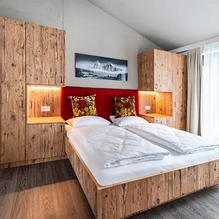 Ski In - Ski Out 4 Bedroom Chalet