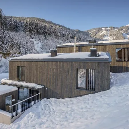 Villa Ski In - Ski Out 4 Bedroom Chalet *